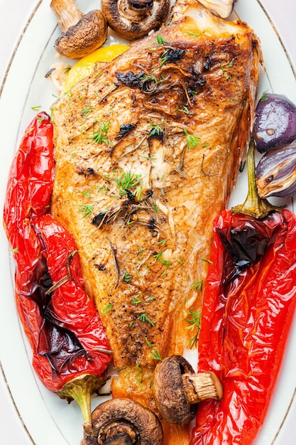 Baked fish with vegetables