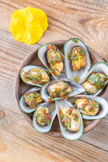 Baked half shell mussels