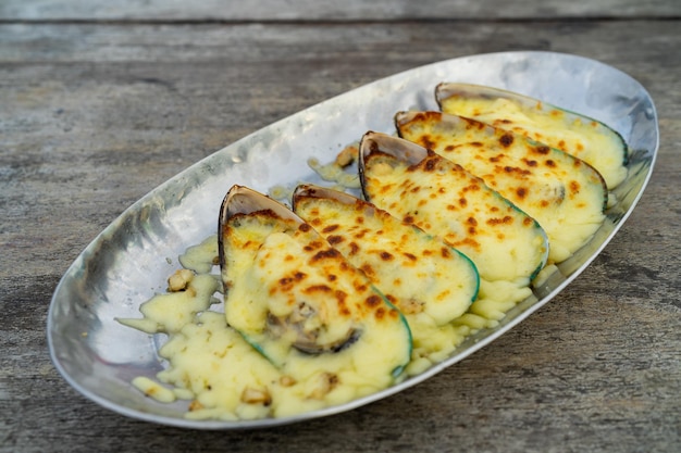 Baked New Zealand Mussels with Cheese