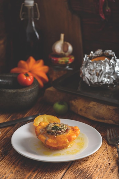 Photo baked pattypan squash filled with meat