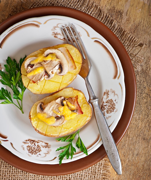 Baked potato with mushrooms and bacon