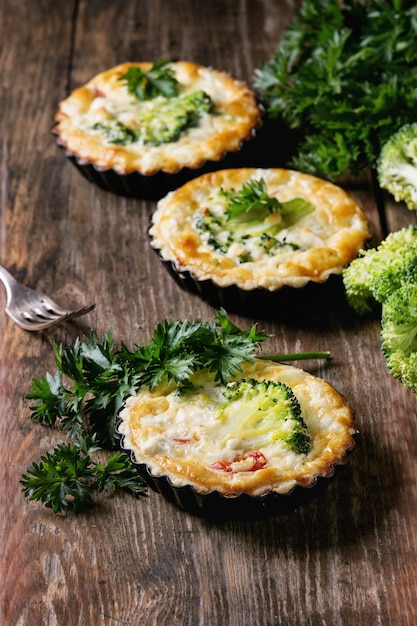 Baked quiche pie with greens