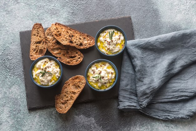 Baked ricotta with toasts