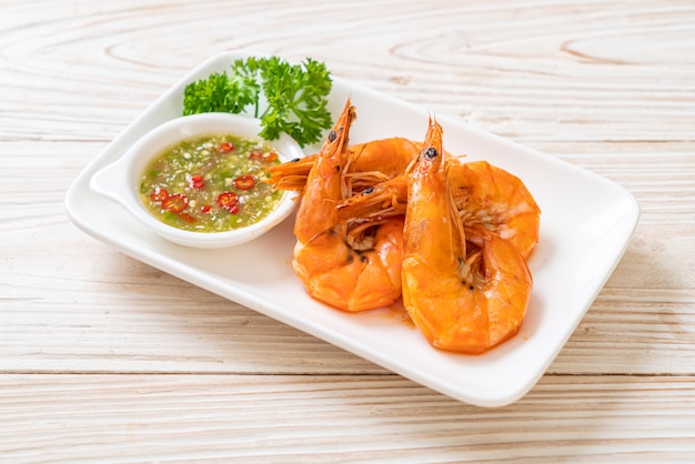 baked salted shrimps or prawns with seafood spicy sauce