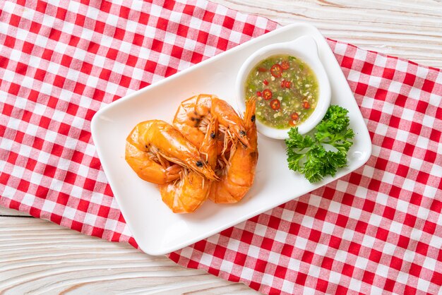 baked salted shrimps or prawns with seafood spicy sauce