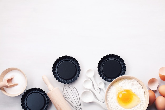 Baking utensils and cooking ingredients for tarts, cookies, dough and pastry.