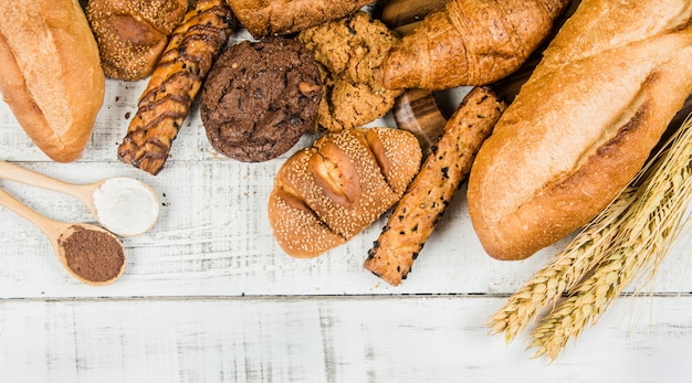 bakkerij op houten witte achtergrond