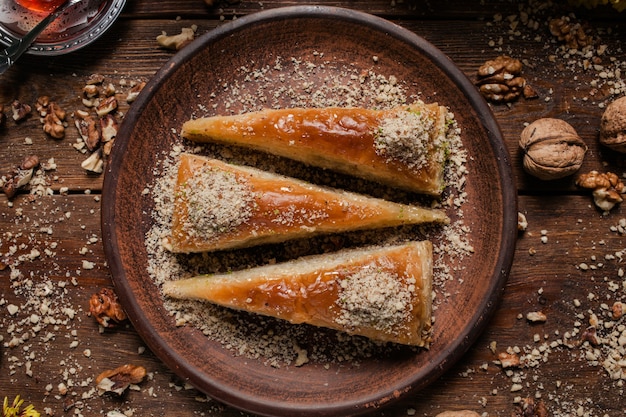 Baklava traditioneel oosters dessert. Zoet Turks voedsel achtergrondconcept