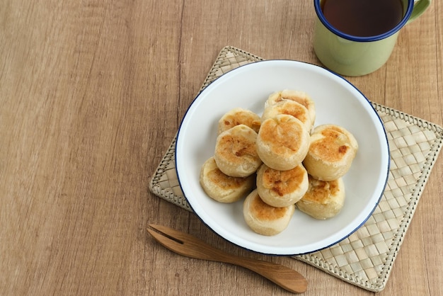 Bakpia, Bakpia Pathok is een typisch Yogyakarta-voedsel gemaakt van een mengsel van sperziebonen, suiker, meel