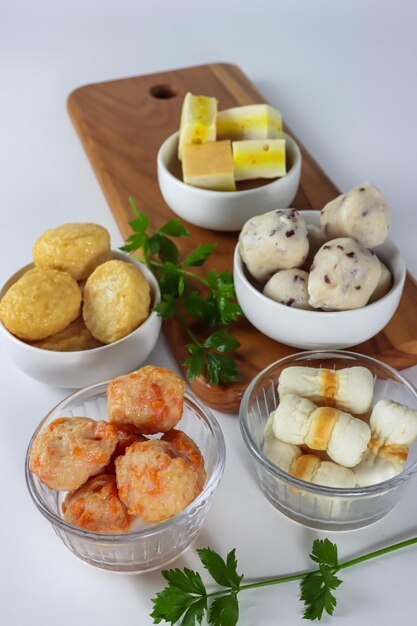 Bakso frutti di mare o polpette di pesce ripieni vari per menu sukisuki tomyam e shabu shabu