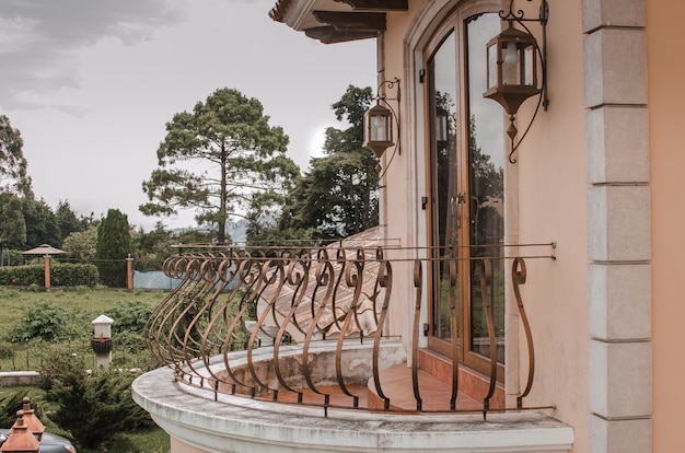 Balcony house