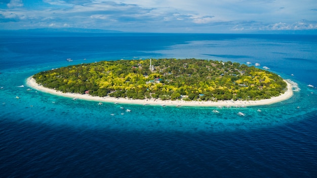 Balicasag Island, geïsoleerd eiland in de Filippijnen