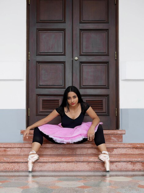 Ballerina outside the National Theater