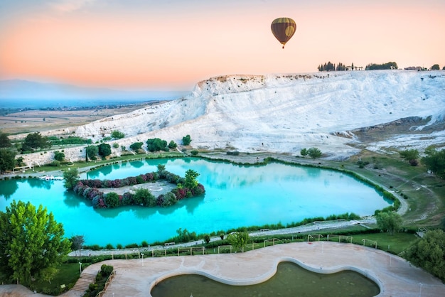 Ballonvaart over White Mountain Pamukkale, Turkije