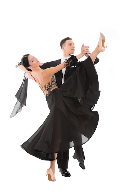 Ballroom dans paar in een dans pose geïsoleerd op wit