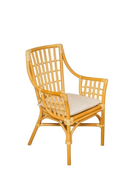 Бамбуковый стул на белом фоне. Элемент интерьера