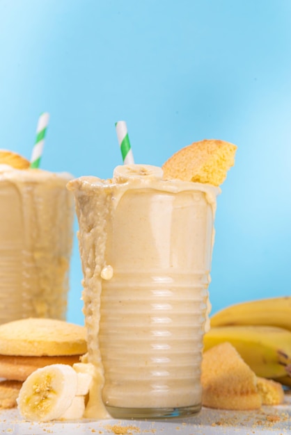 Banana biscuit cookie smoothie shake