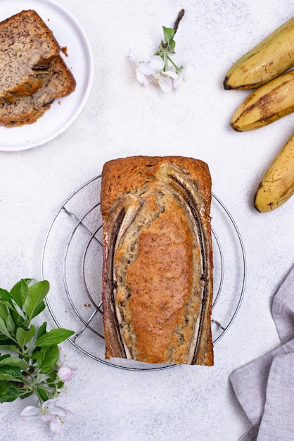 Foto pane alla banana o torta di pane