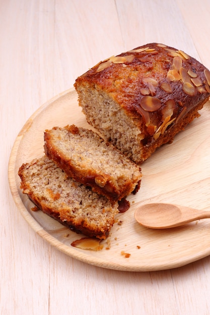 Banana cake