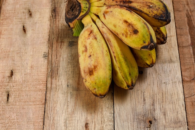 банан Свежий банан фрукты pisang kepoksaba bananacardaba balinipah банан изолированные