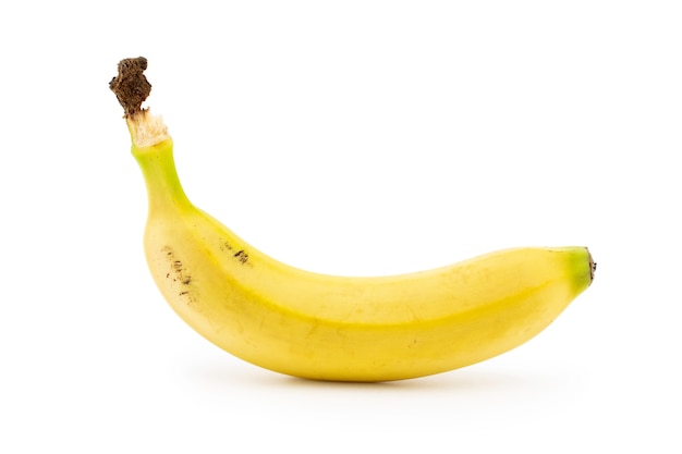 사진 바나나 또는 질경이 흰색 배경에 고립입니다. 이 열대 과일에는 칼륨과 마그네슘과 같은 영양소가 있습니다.
