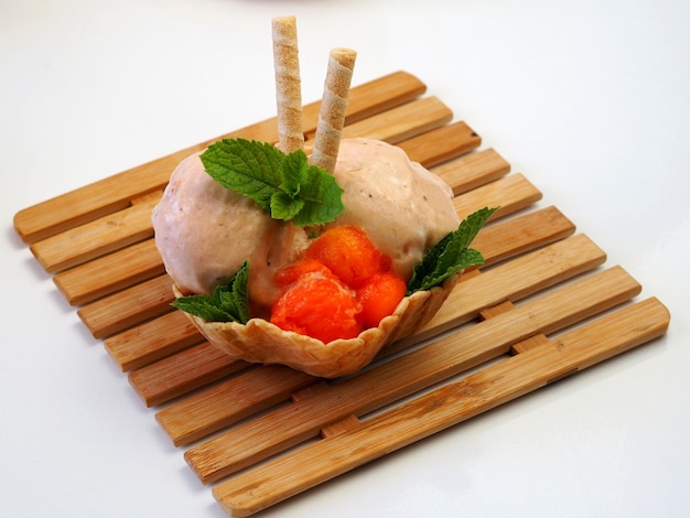 Banana vegan ice cream with papaya