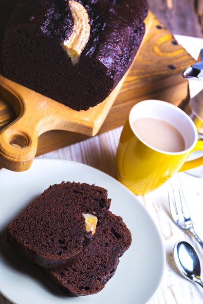 Bananenbrood en koffie