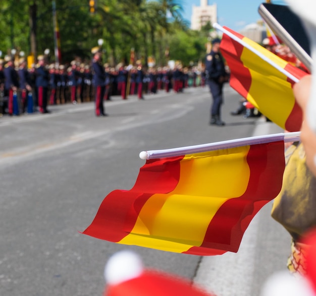 Фото banderas espanolas en el caminito del rey