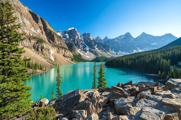 Banff National Park prachtig landschap Moraine Lake in de zomer Alberta Canada Canadian Rockies