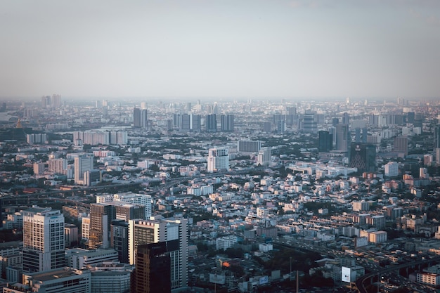 Photo bangkok city skyline top view downtown and business office