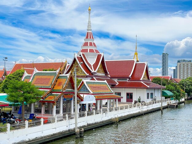 Bangkok, Thailand 16 september 2023 - Wat Nang Ratchaworawihan, een tempel in Bangkok, Thailand.