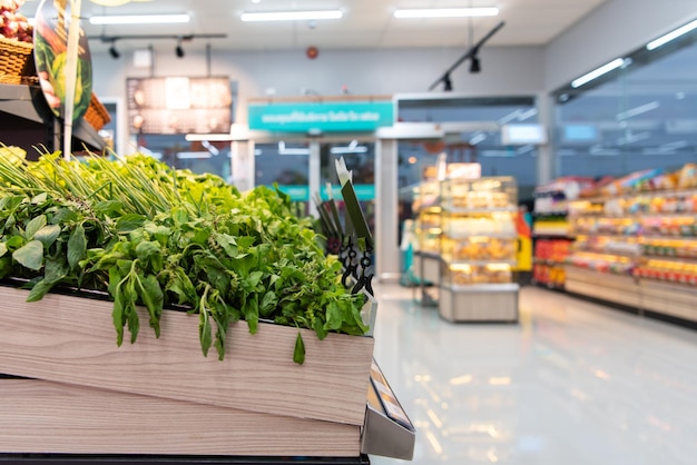 バンコク (タイ) 2021年11月23日 - スーパーマーケットやハイパーマーケットは食料品の買い物や家族のリラックスのために人気のある目的地です