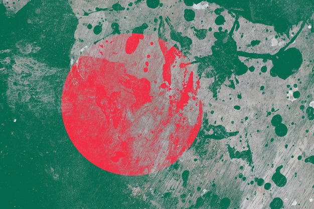 Флаг Бангладеш на поцарапанном фоне старой гранж-текстуры