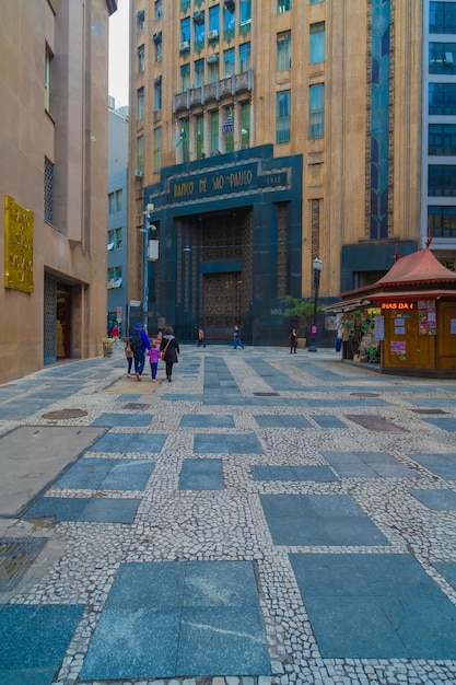 Фото Здание банка сан-паулу является памятником в центре сан-паулу