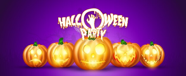 Banner voor halloween. realistische pompoen op een paarse achtergrond.