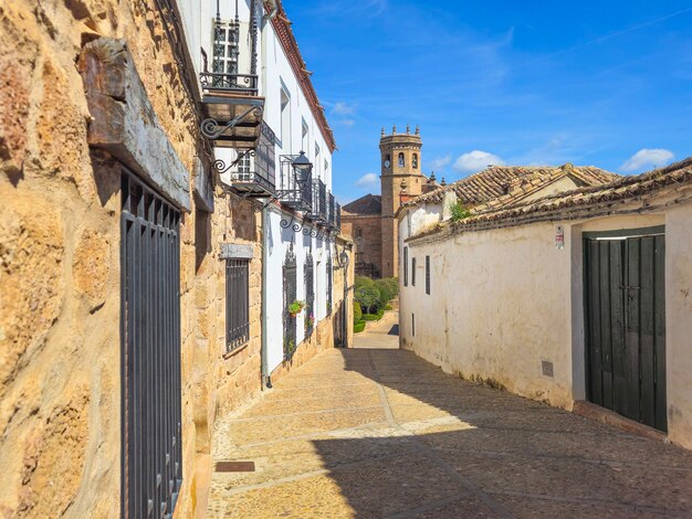 Photo banos de la encina street in the province of jaen