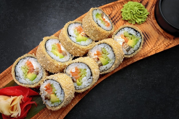 Banzai sushi roll with sauce