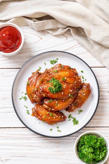 barbecue chicken wings with white sesame