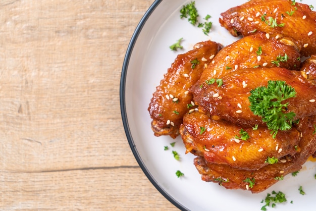 barbecue chicken wings with white sesame