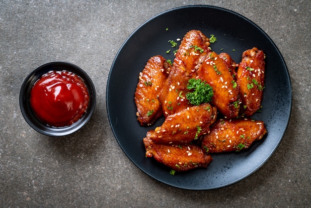 barbecue chicken wings with white sesame