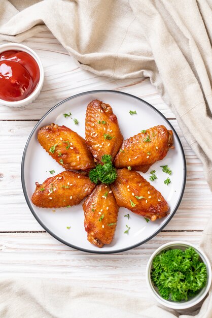 barbecue chicken wings with white sesame