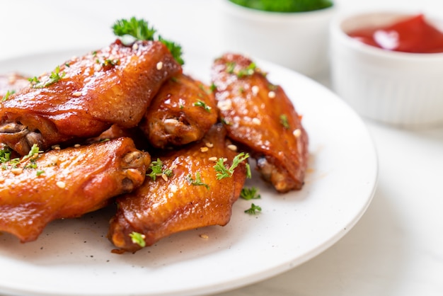 barbecue chicken wings with white sesame