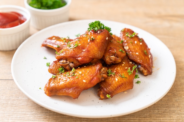 barbecue chicken wings with white sesame