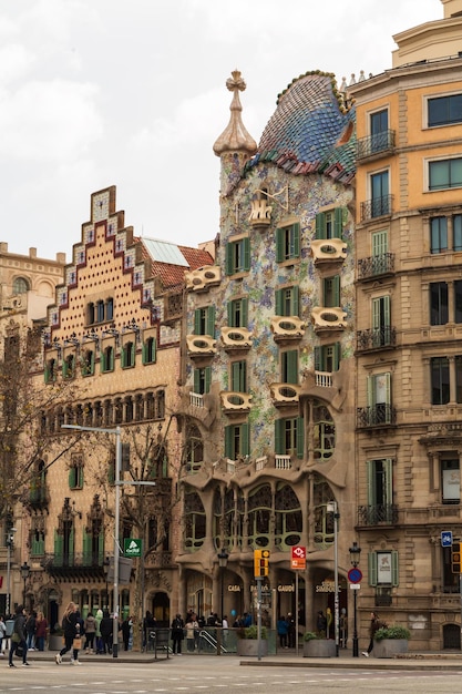 Фасады Casa Batllo и Casa Ametller Основные туристические достопримечательности