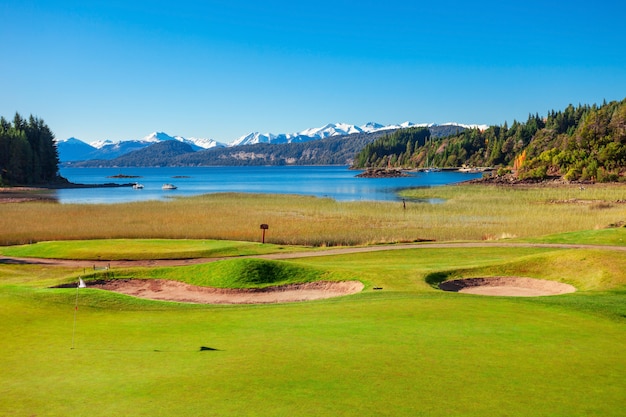 Foto paesaggio di bariloche in argentina