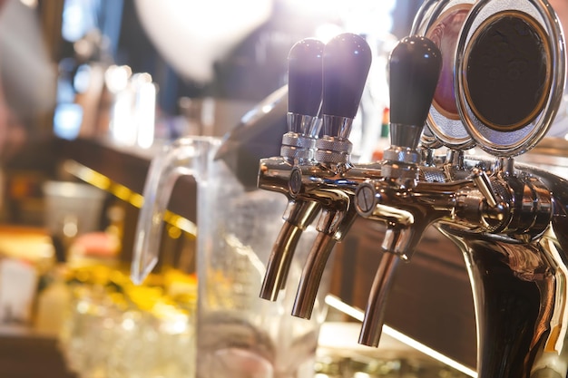 Barman tools aan de bar in club