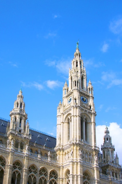 Architettura barocca modanature vetrate e torri cattedrale