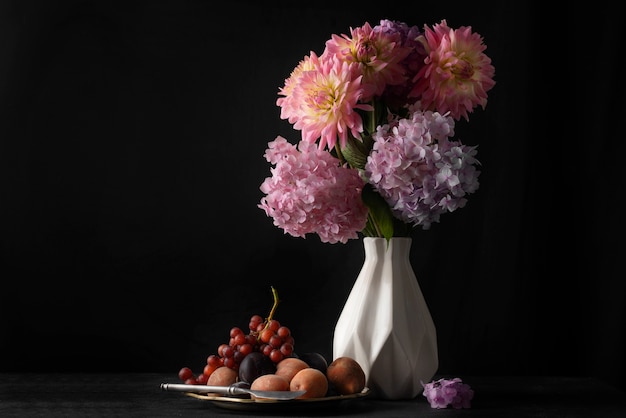 Photo baroque style with flowers in vase