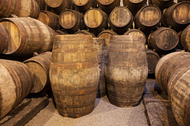 Photo barrels in the wine cellar, porto, portugal