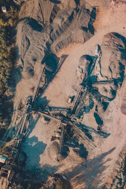 Basaltverwerkingsfabriek bovenaanzicht plant vogelvlucht